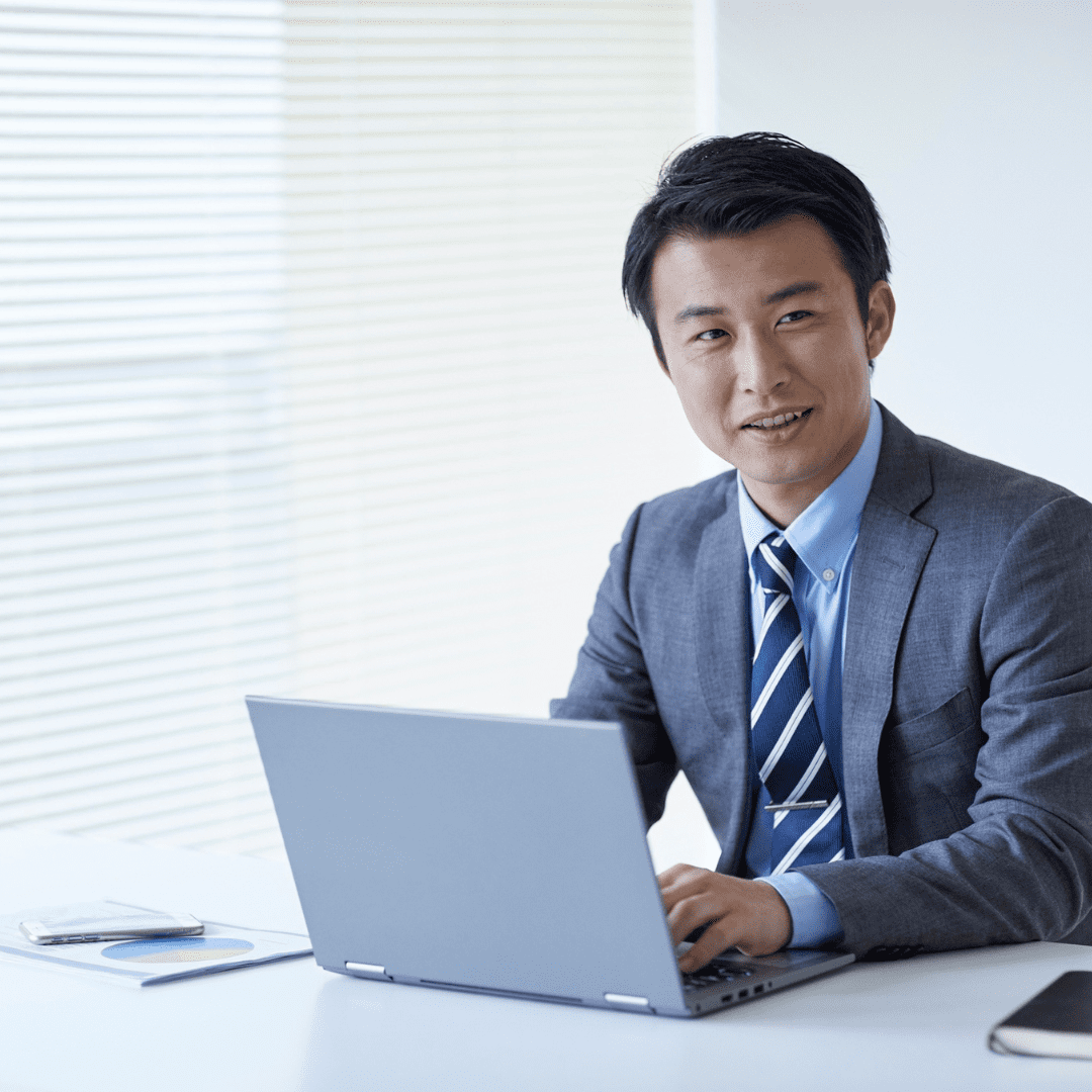 man with laptop best digital marketing agency in pune